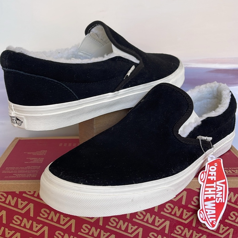 Vans • WMNS Classic Slip-On
Cozy Hug Black
VN0A5A08BM8
Sneakers Sherpa